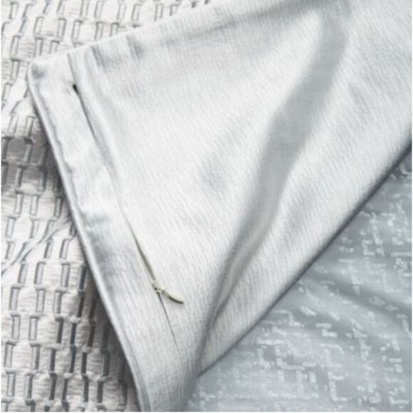 Hudson Park Collection
Faded Geometric King Sham. Color: Slate - Picture 8 of 9
